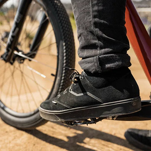 ION Seek AMP Flat Shoes