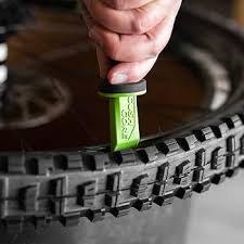 CushCore Bead Dropper Tubeless MTB Tyre Lever Tool for Tyre Inserts